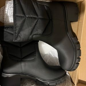 Brand New Boots size: 8M